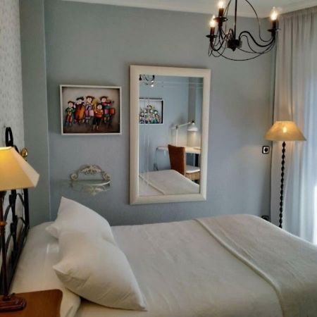 Hostal Rural Luna Y Hostal Rural Lunaposada กันเดเลดา ภายนอก รูปภาพ