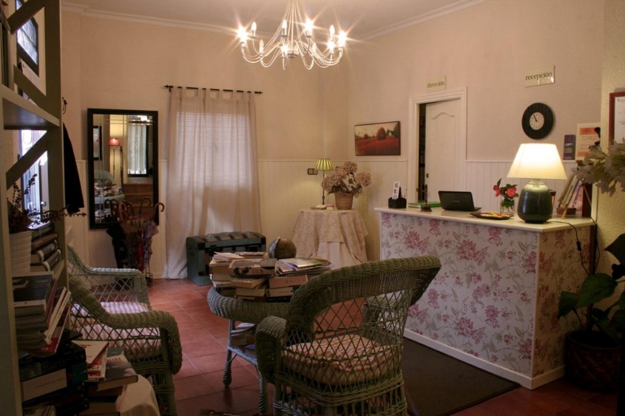 Hostal Rural Luna Y Hostal Rural Lunaposada กันเดเลดา ภายนอก รูปภาพ