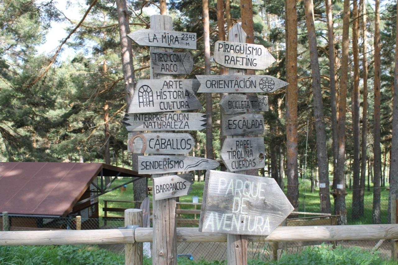Hostal Rural Luna Y Hostal Rural Lunaposada กันเดเลดา ภายนอก รูปภาพ