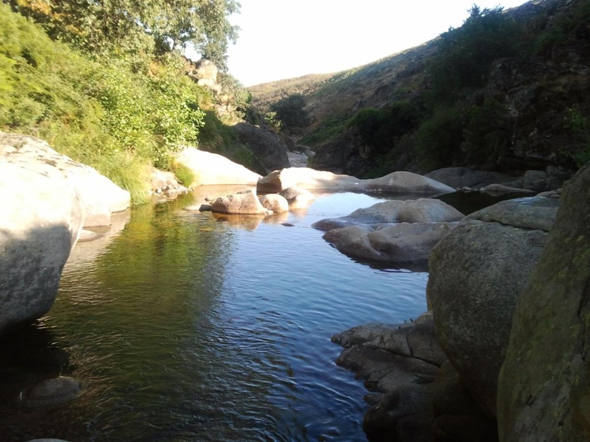 Hostal Rural Luna Y Hostal Rural Lunaposada กันเดเลดา ภายนอก รูปภาพ