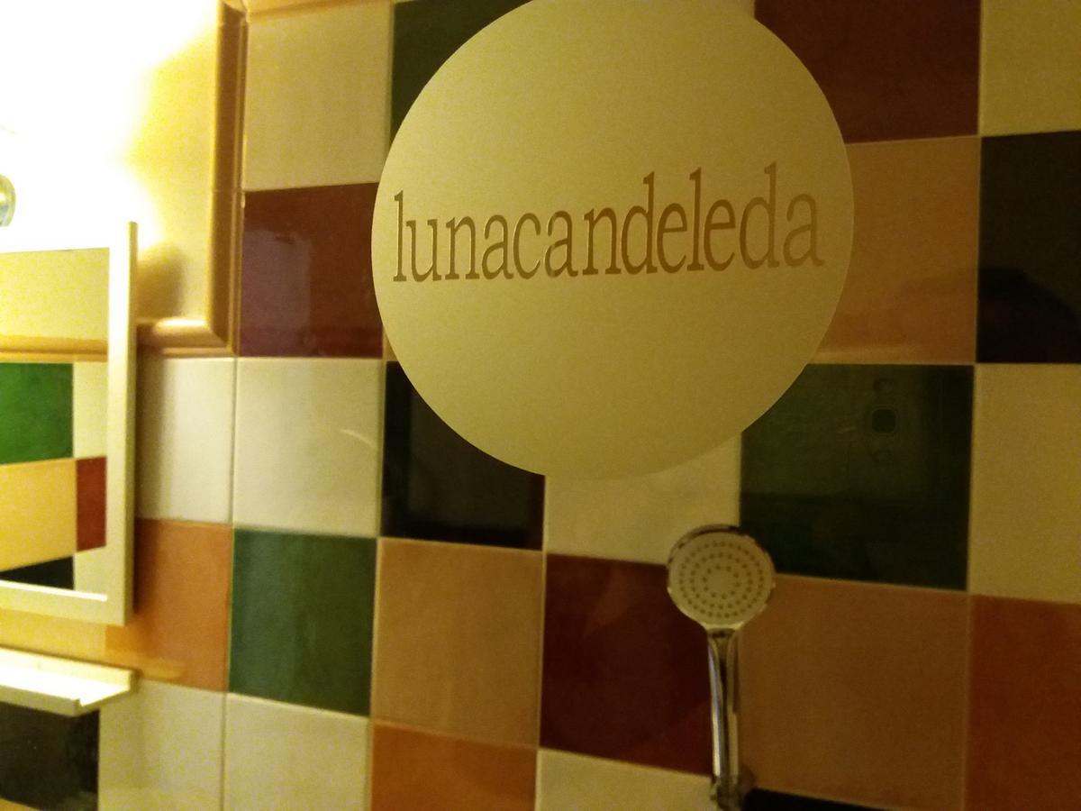 Hostal Rural Luna Y Hostal Rural Lunaposada กันเดเลดา ภายนอก รูปภาพ