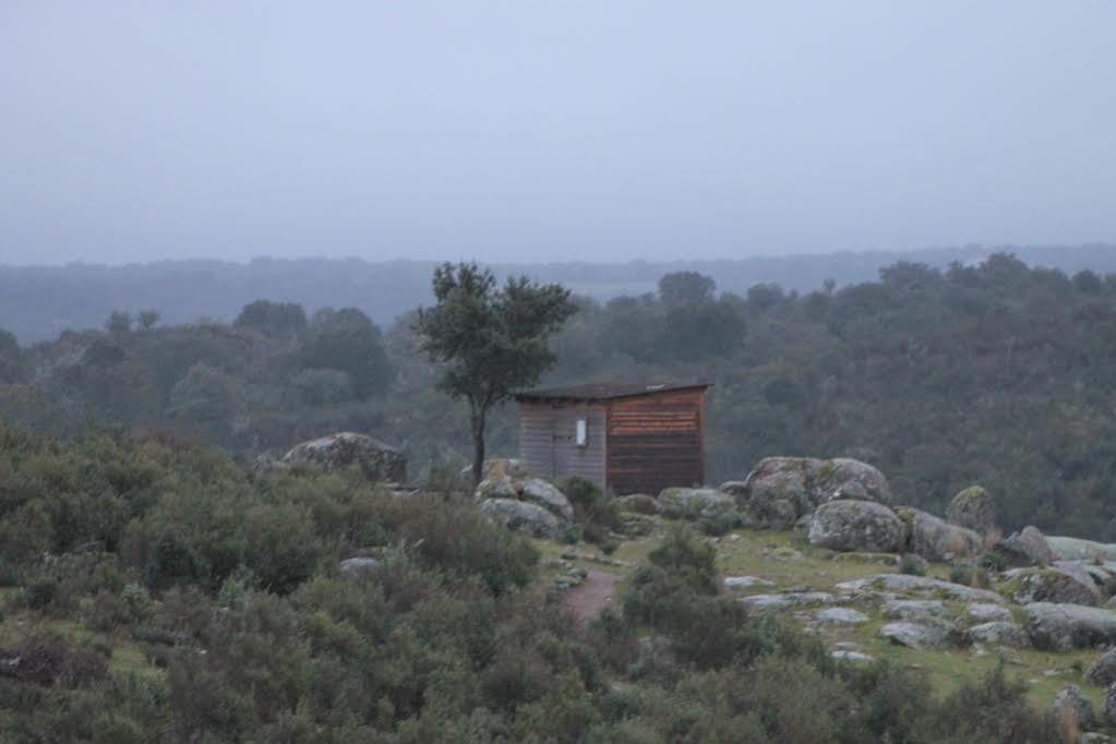 Hostal Rural Luna Y Hostal Rural Lunaposada กันเดเลดา ภายนอก รูปภาพ